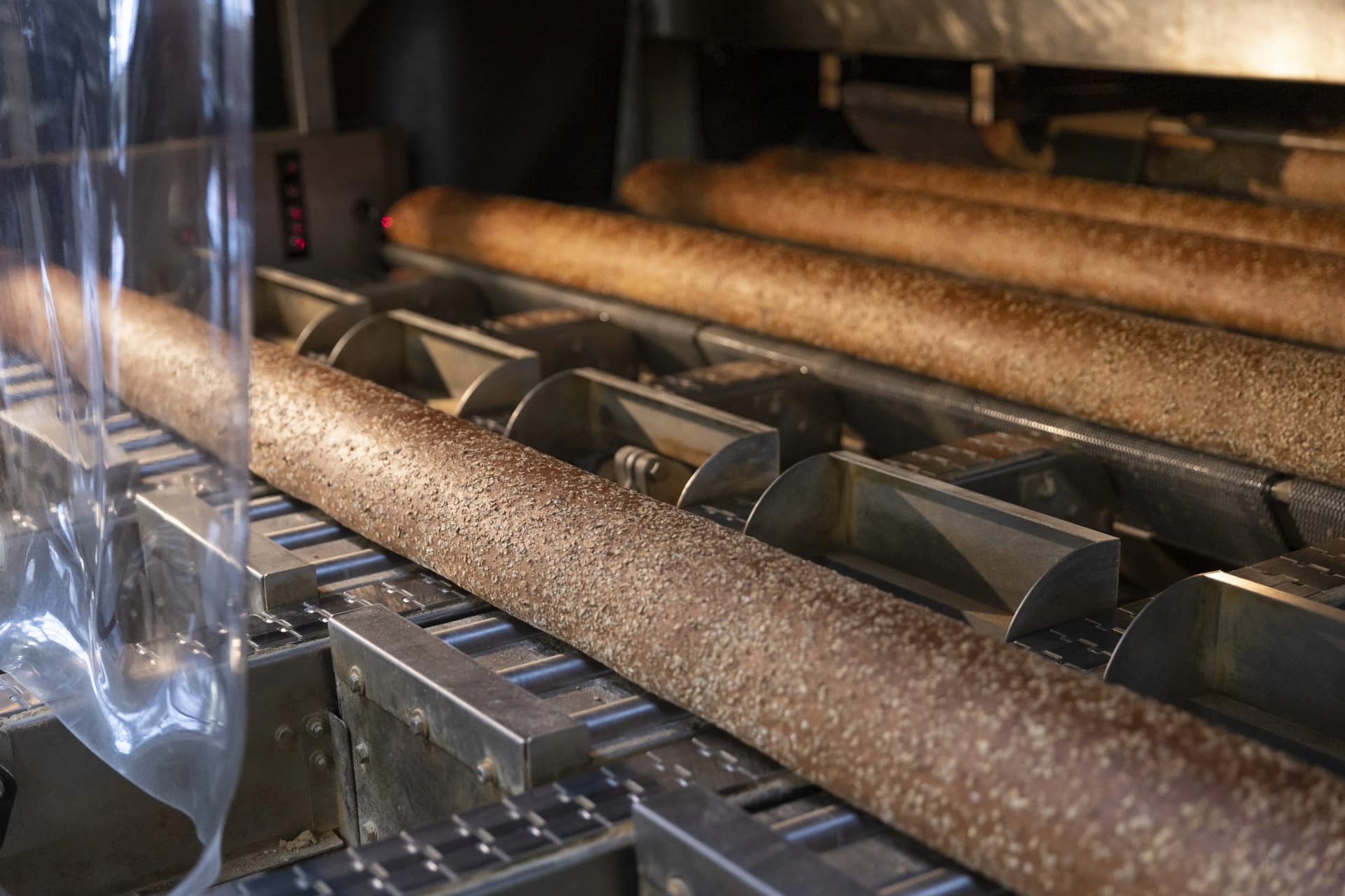 brot produktion 01 pressefoto c harry brot gmbh scaled
